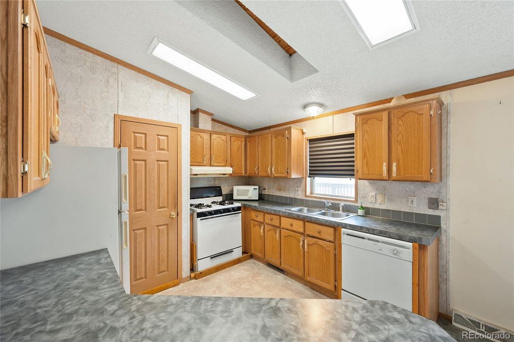 2211 W Mulberry Street LOT 100