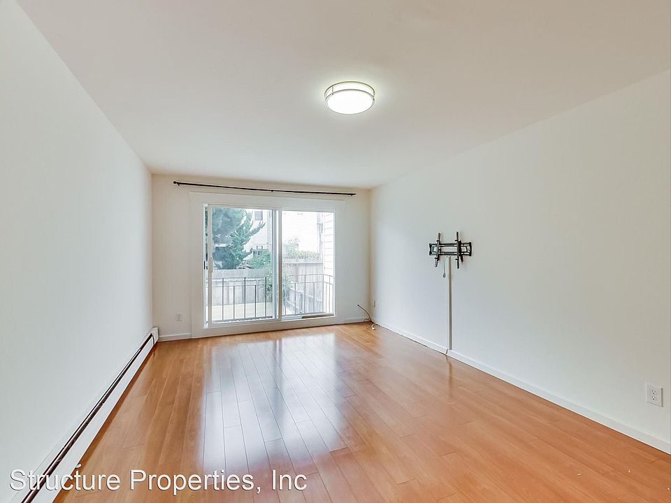 1st image of 355 24th Ave #105