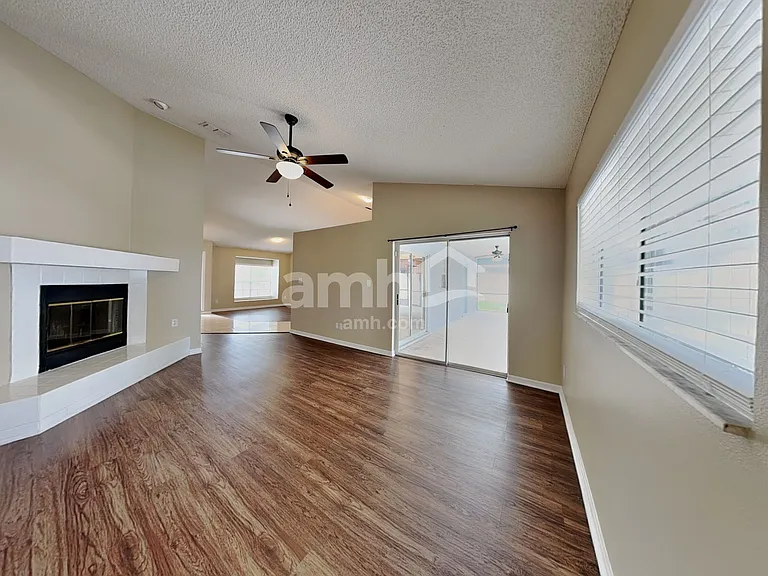 1056 Condor Pl — Photo 4