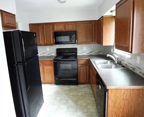2 bed, 1764 sqft, $1,900 — Photo 4