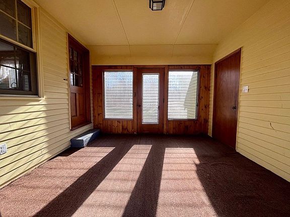 5th image of 325 Lincoln St #325