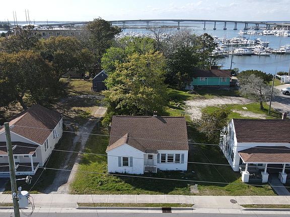2nd image of 415 Turner Street