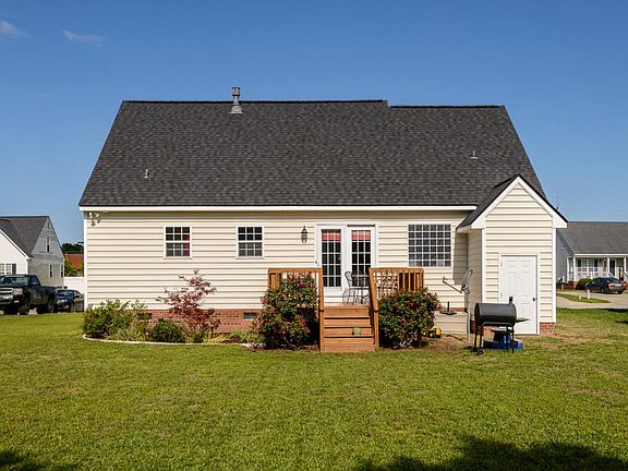 2nd image of 2415 Chippenham Ct