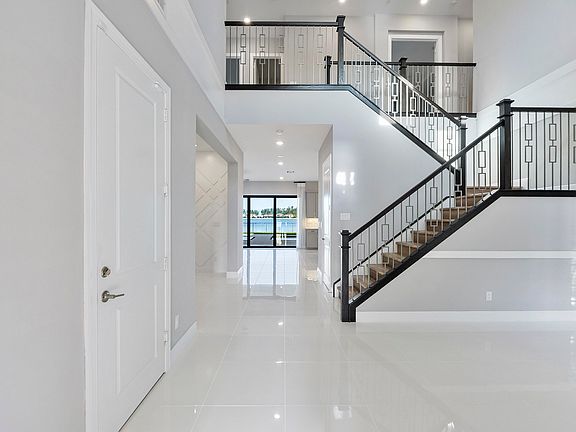 5th image of 8685 Parkland Bay Drive