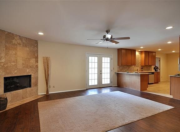 4th image of 1601 Aldridge Dr