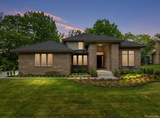 285 Wilshire Dr, Bloomfield Hills, MI