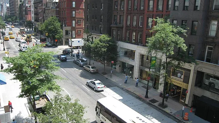 Rented by Siderow Residential Group | media 18