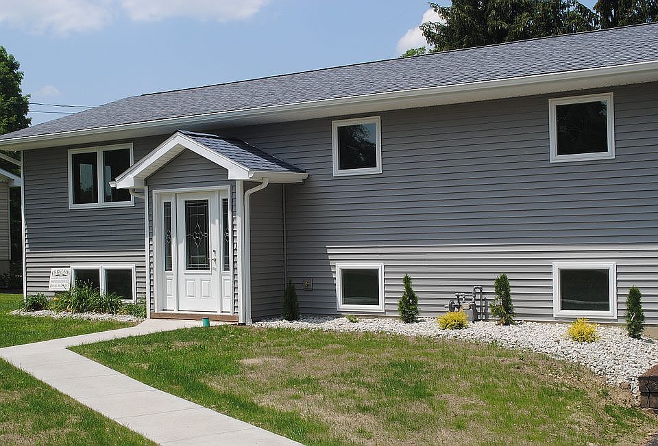 1st image of 12378 Lakeside Dr