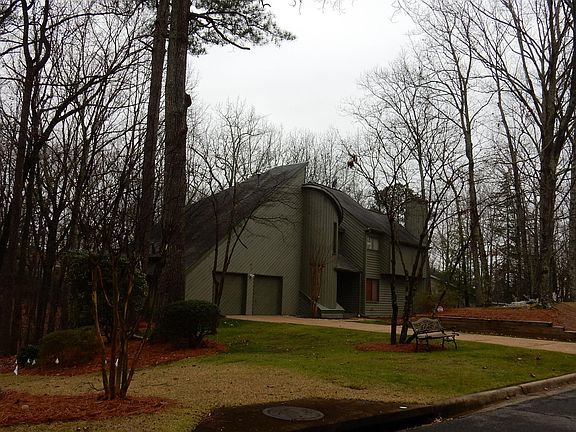 3rd image of 520 Mount Washington Ln