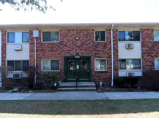 2449F Union Blvd APT 10A, Islip, NY 11751
