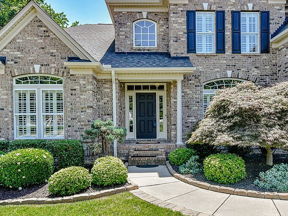 4th image of 241 Village Glen Way