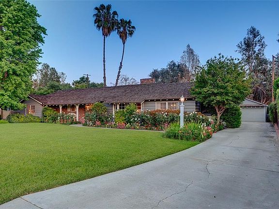 2nd image of 436 Stanford Dr