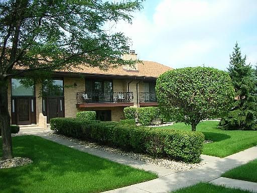 1st image of 16033 Pine Dr