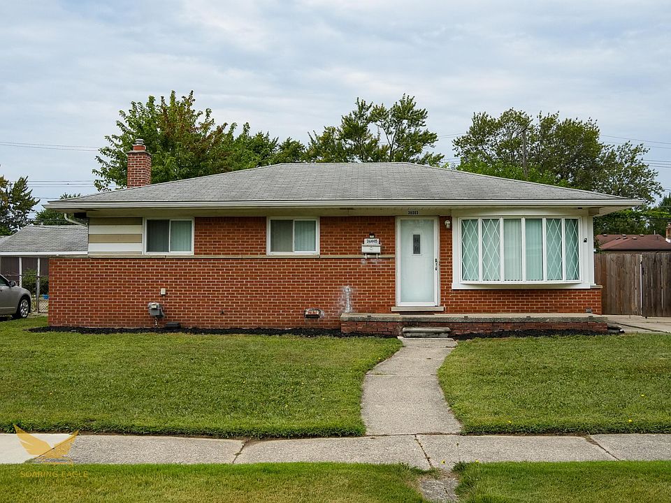 1st image of 36005 Lucerne St