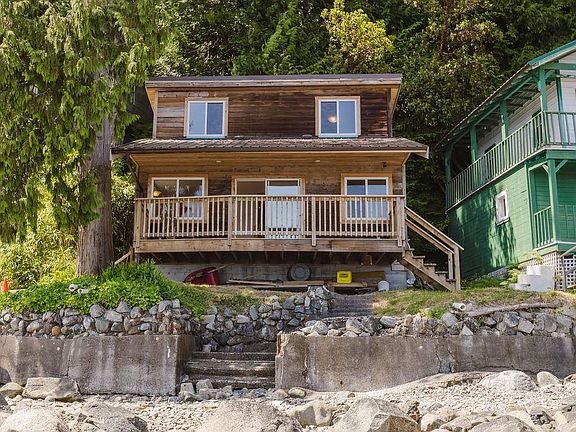 3rd image of 1498 Tideview Rd