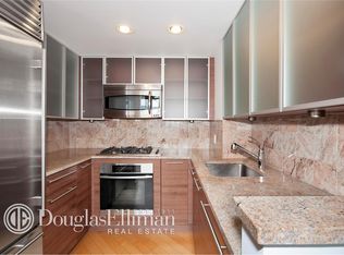 231-235 E 55th St #33B, New York, NY 10022