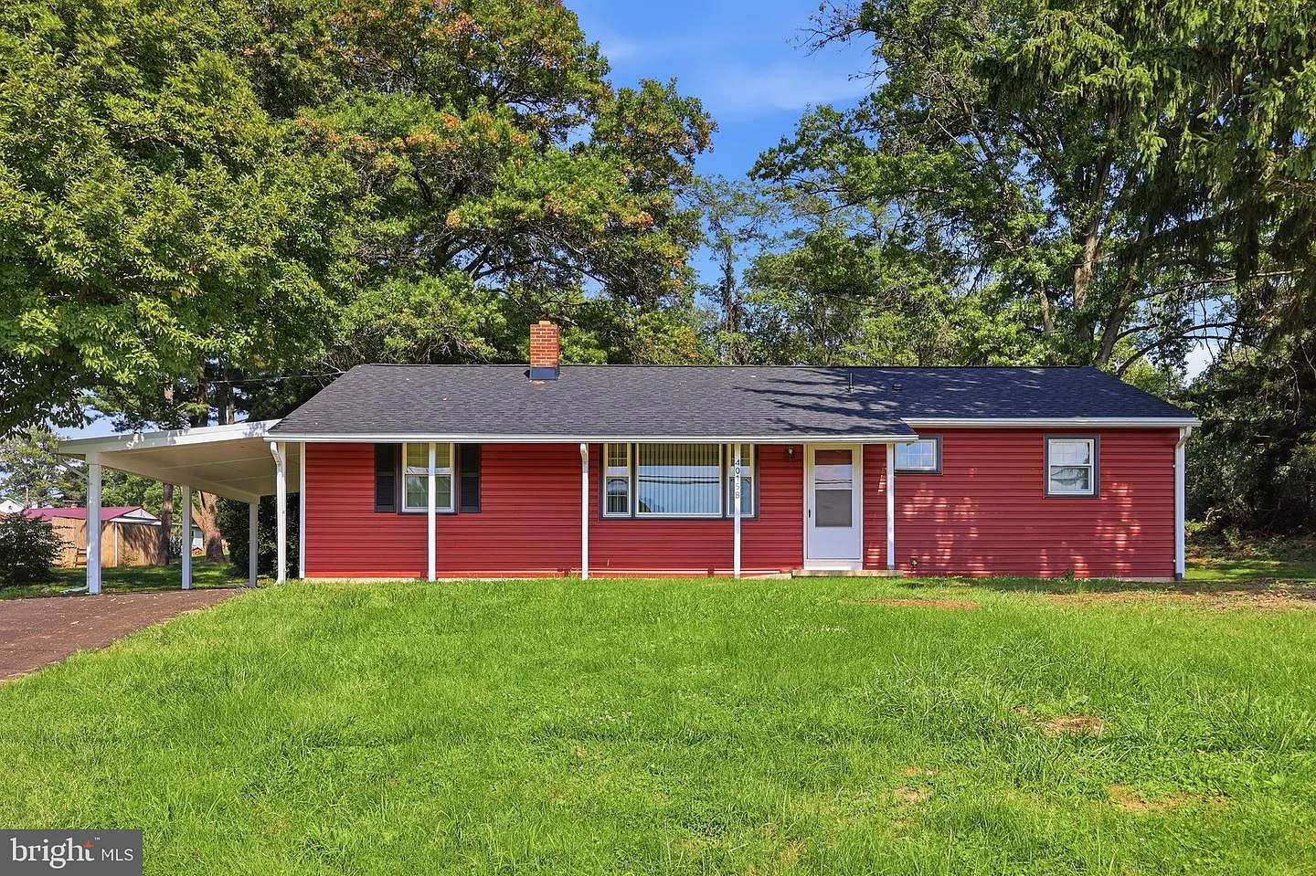 3 bed, 2.0 bath, 1300 sqft, $2,500 — Photo 1