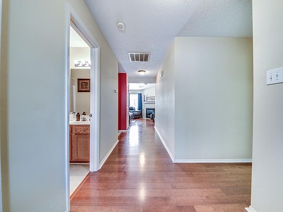 4th image of 1030 Brittany Deanne Ln