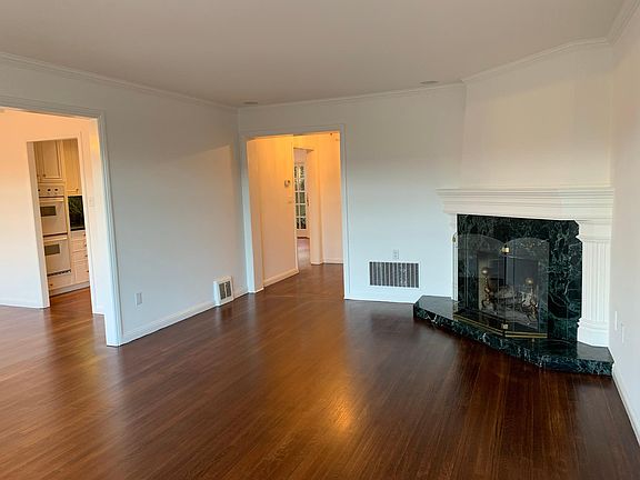 5th image of 226 Bella Vista Way