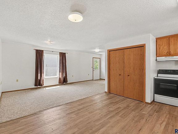 5th image of 1109 N Haley Ave
