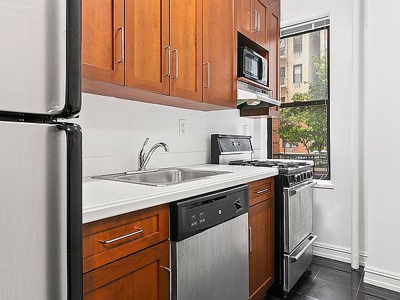 2nd image of 1680 York Ave APT 1D
