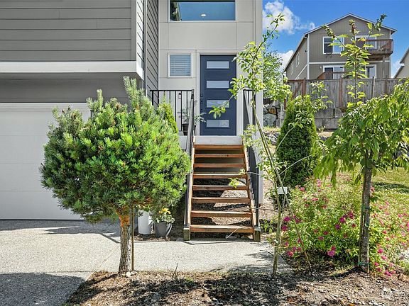 3rd image of 1520 111th Drive SE