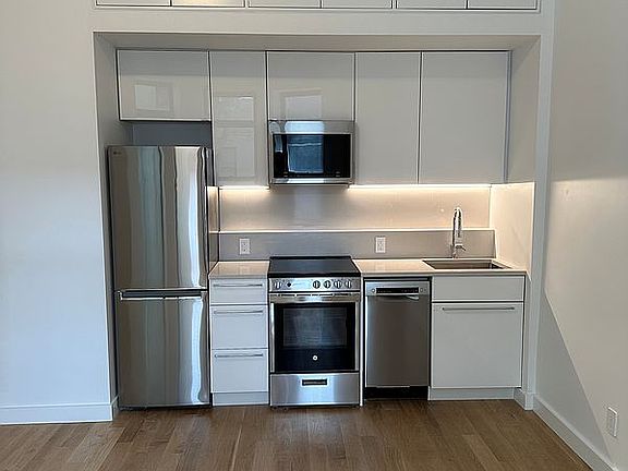 4th image of 49 W 90th St APT 2a