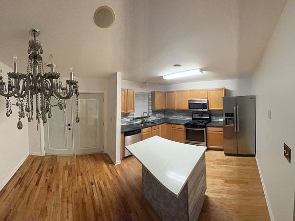 2nd image of 647 E Bowen Ave #2