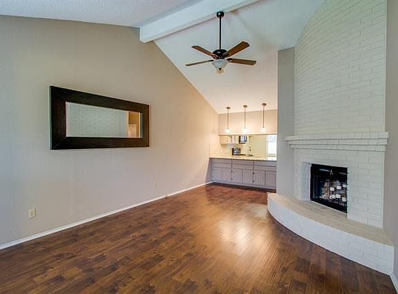 3rd image of 3001 Penny Ln
