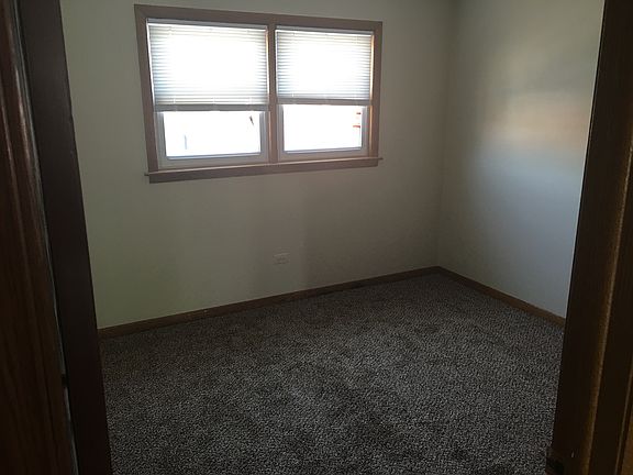 Bedroom 1- 1 closet