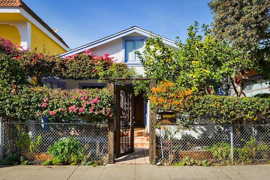 1st image of 327 Windward Ave