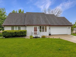 218 Country Club Dr, Osceola, IA 50213