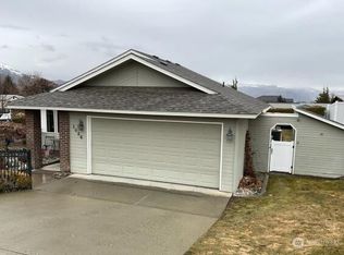 1026 Crawford Ave, Wenatchee, WA 98801