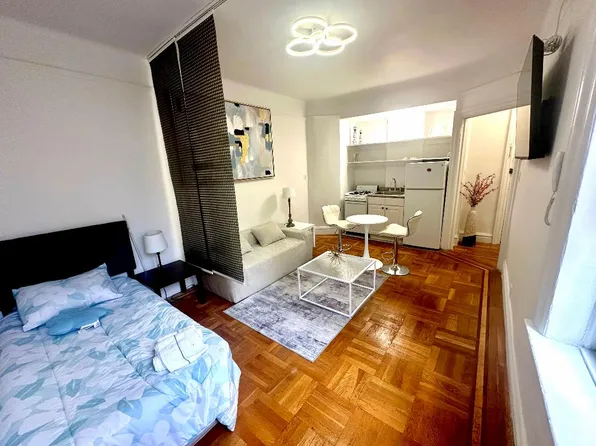 315 East 77th Street image 1 of 18