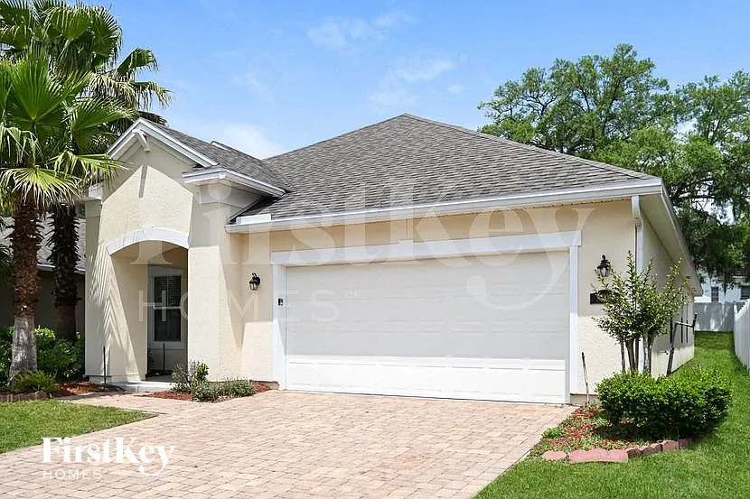 3 bed, 2.0 bath, 2010 sqft, $2,415 — Photo 2