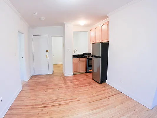 Rented by Urban Real Estate Inc | media 6