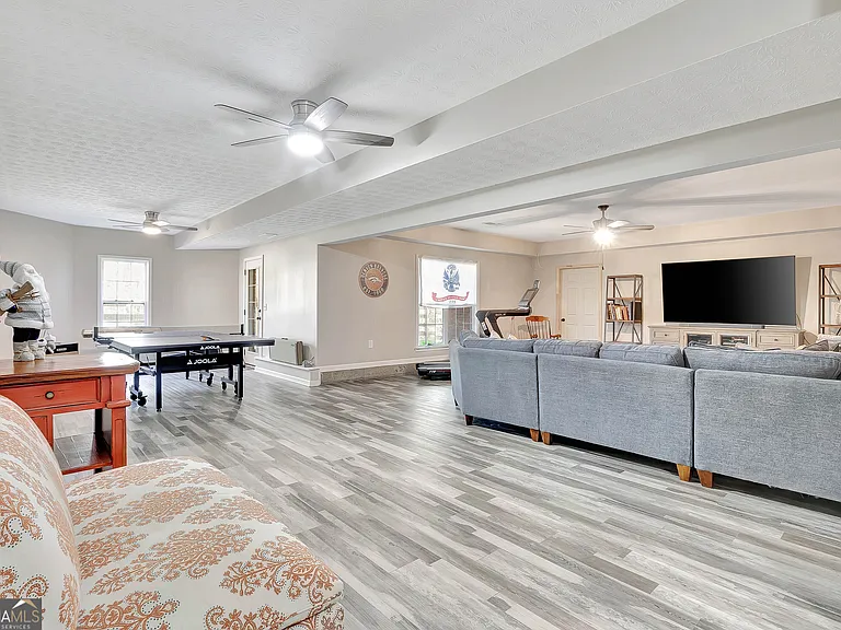 140 Lake Park Ct — Photo 53