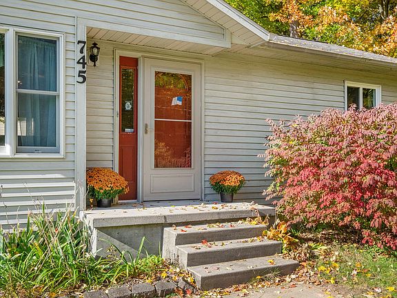 5th image of 11384 Hydeaway Ct