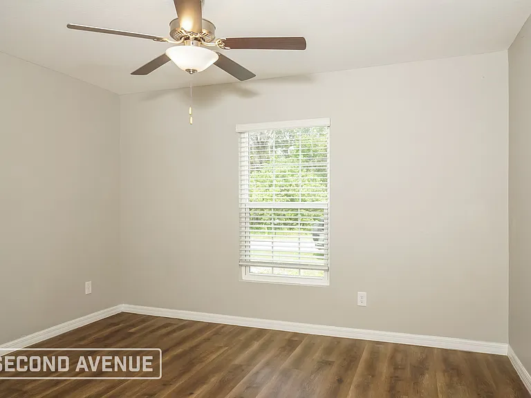 486 Hoffer St — Photo 17