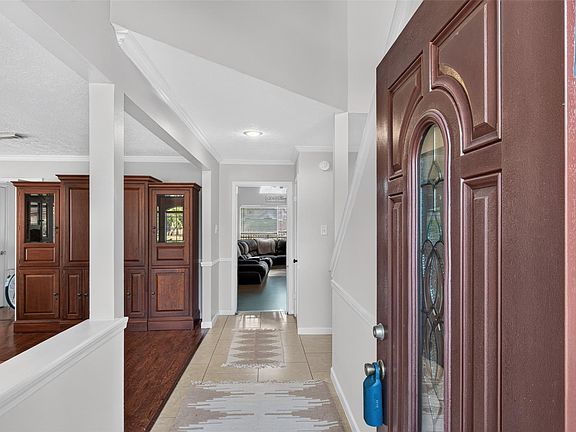 3rd image of 17826 Seven Pines Dr