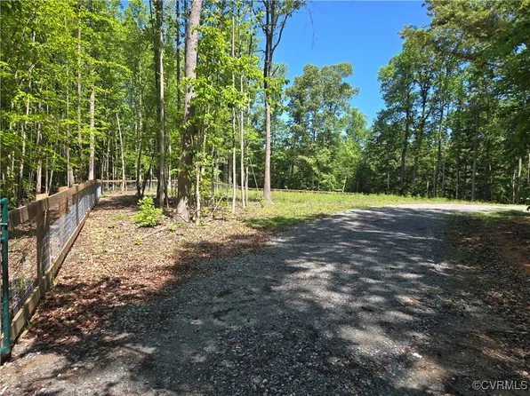 High Point Rd, Crewe, VA 23930