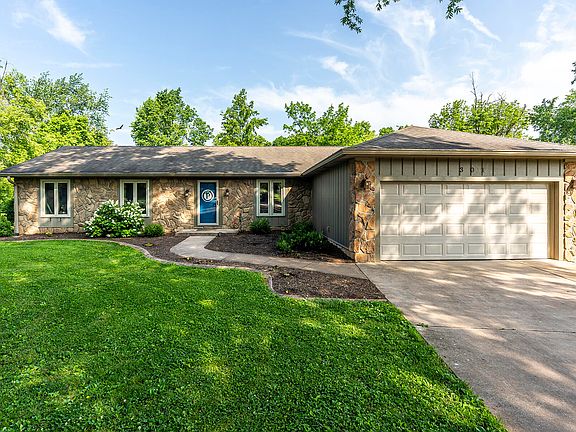 2nd image of 301 Atwood Dr