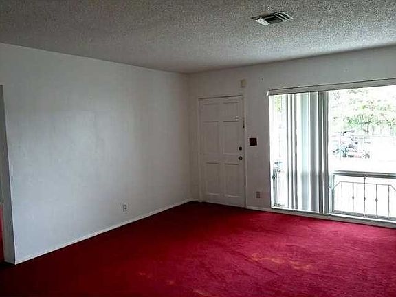 2nd image of 1077 Carolina Ave