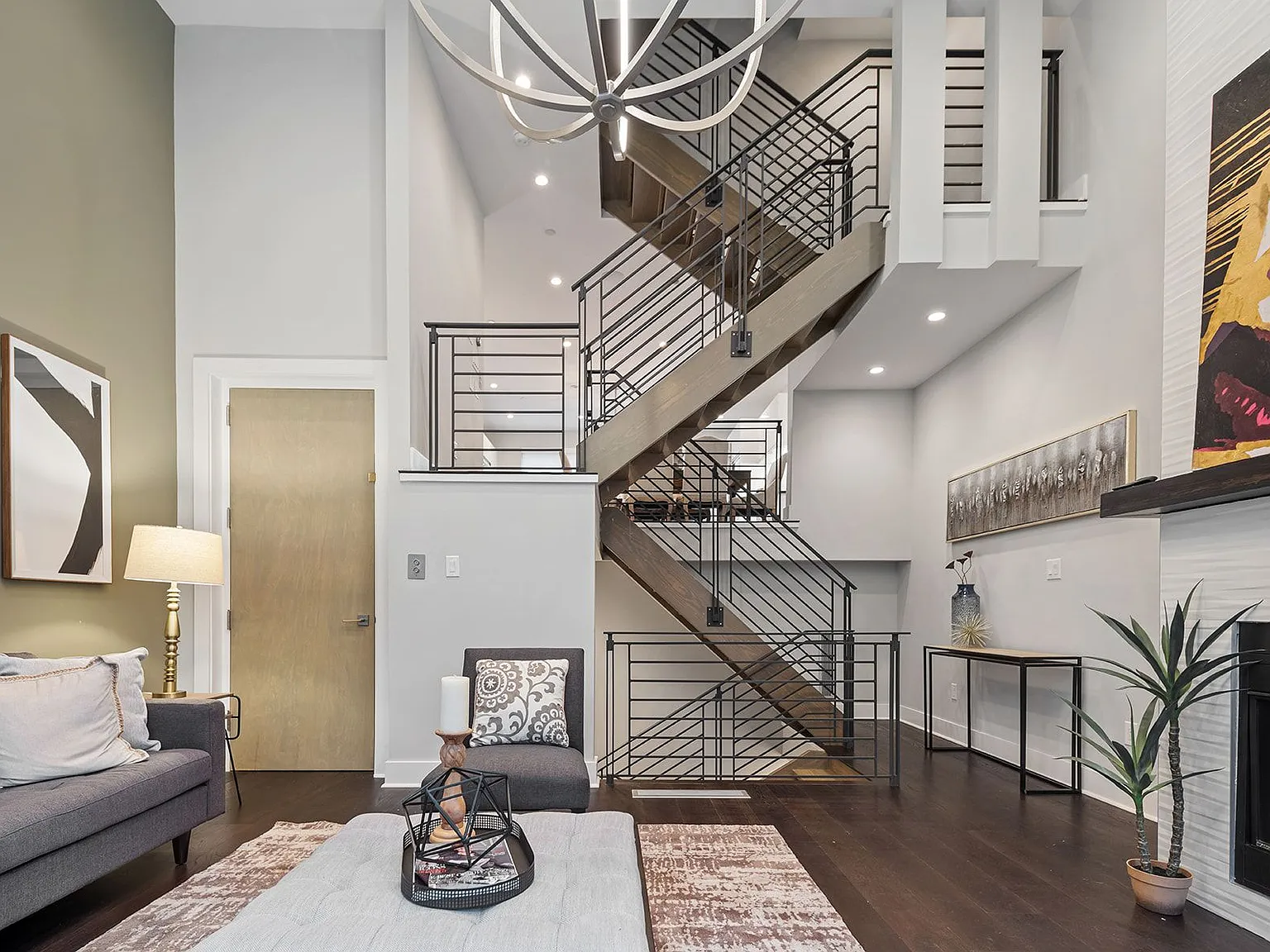 4 bed, 3.5 bath, 4500 sqft, $7,000 — Photo 4
