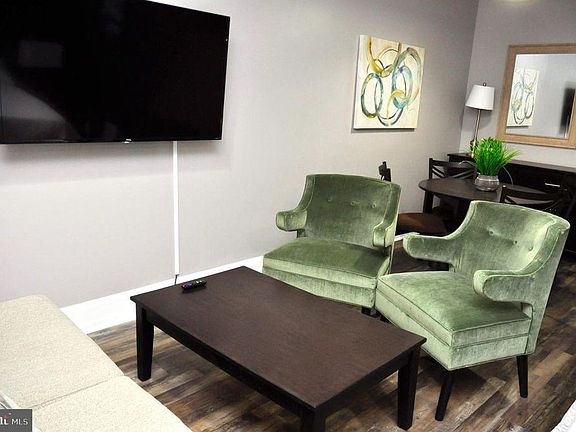 2nd image of 427 W Susquehanna Ave #2