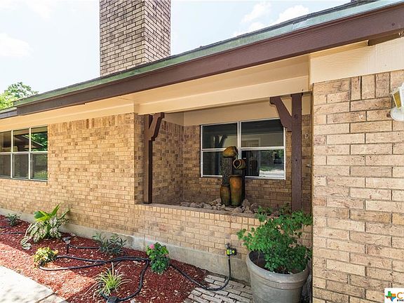 3rd image of 204 Spanish Oaks Dr