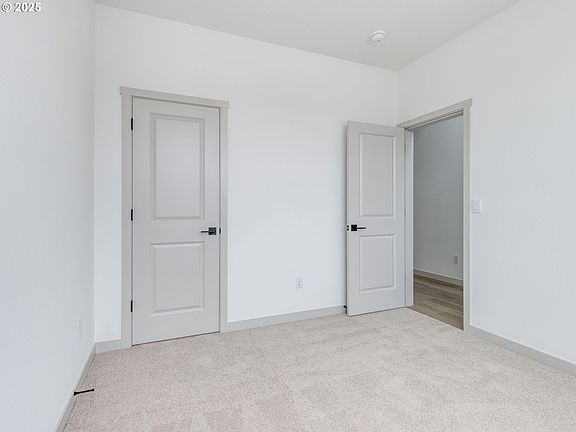 4th image of 2815 NW 4th Ave