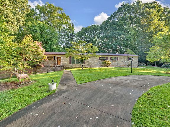 4th image of 1352 Woodpointe Dr