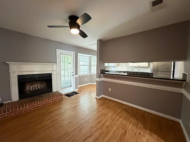 548 Hollomon Dr — Photo 6