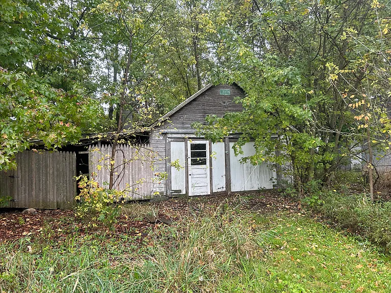 1212 Elm St — Photo 4